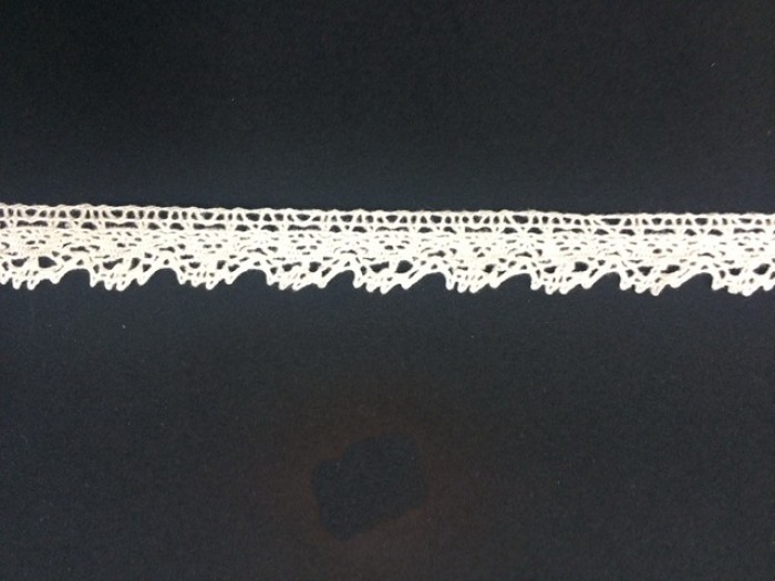 0201СТ Кружево вязаное хлопок шир.1,5см цв.кремовый(в упак.30м)