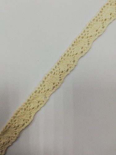 290P Кружево вязаное хлопок шир.1,5см цв.белый(в упак.30м)