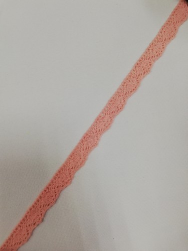 290P Кружево вязаное хлопок шир.1,5см цв.персиковый(в упак.30м)
