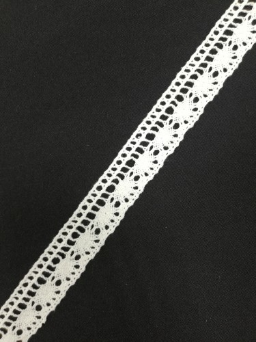 0028S Кружево вязаное хлопок цв.белый(в упак.18м)